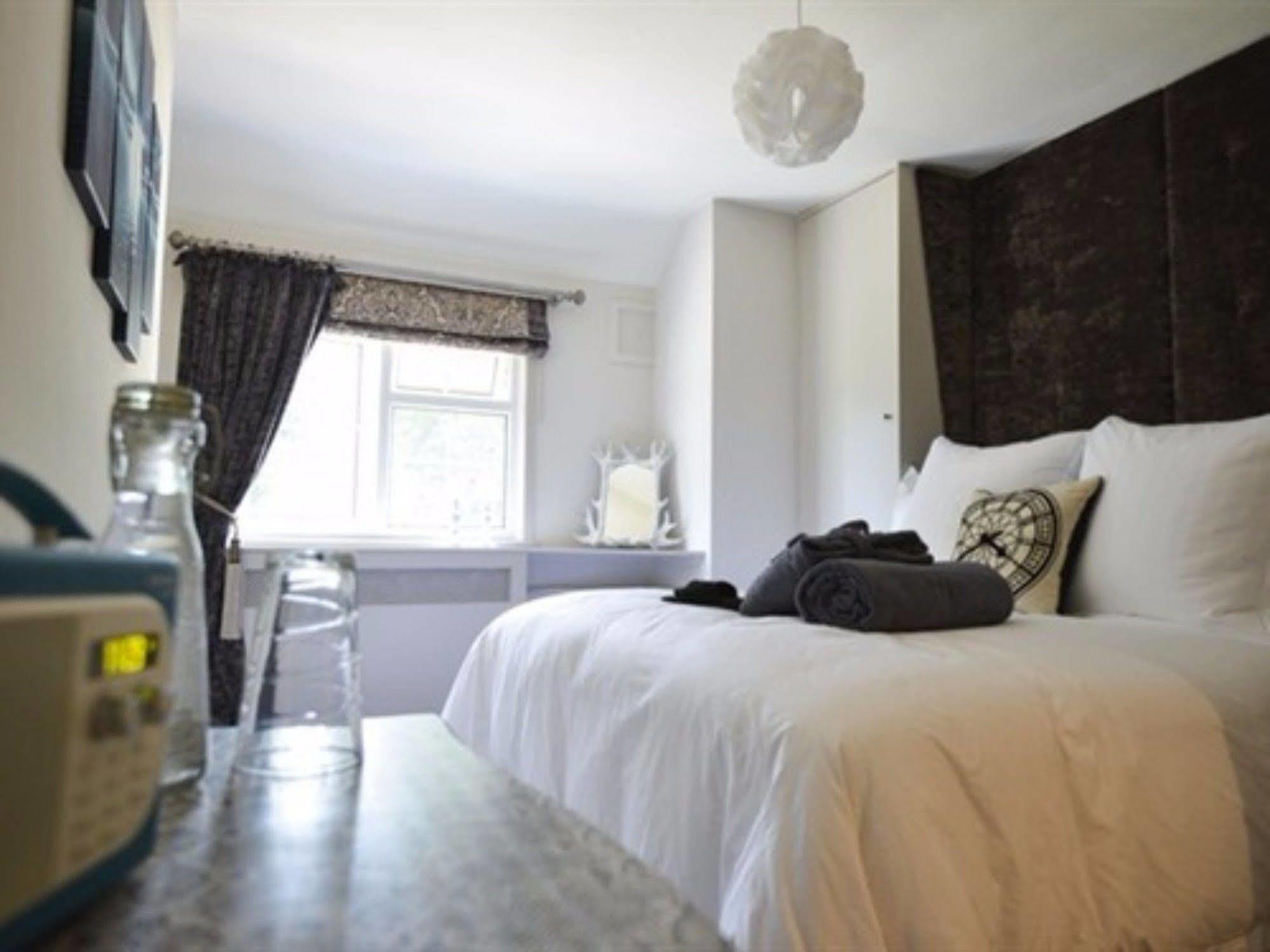 Crazy Fox Hurley Boutique B&B Екстериор снимка